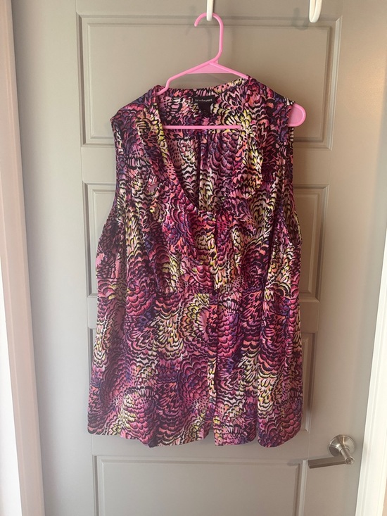 Lane Bryant Tops - Lane Bryant Sleeveless V-Neck Abstract Print Blouse in Pink and Yellow